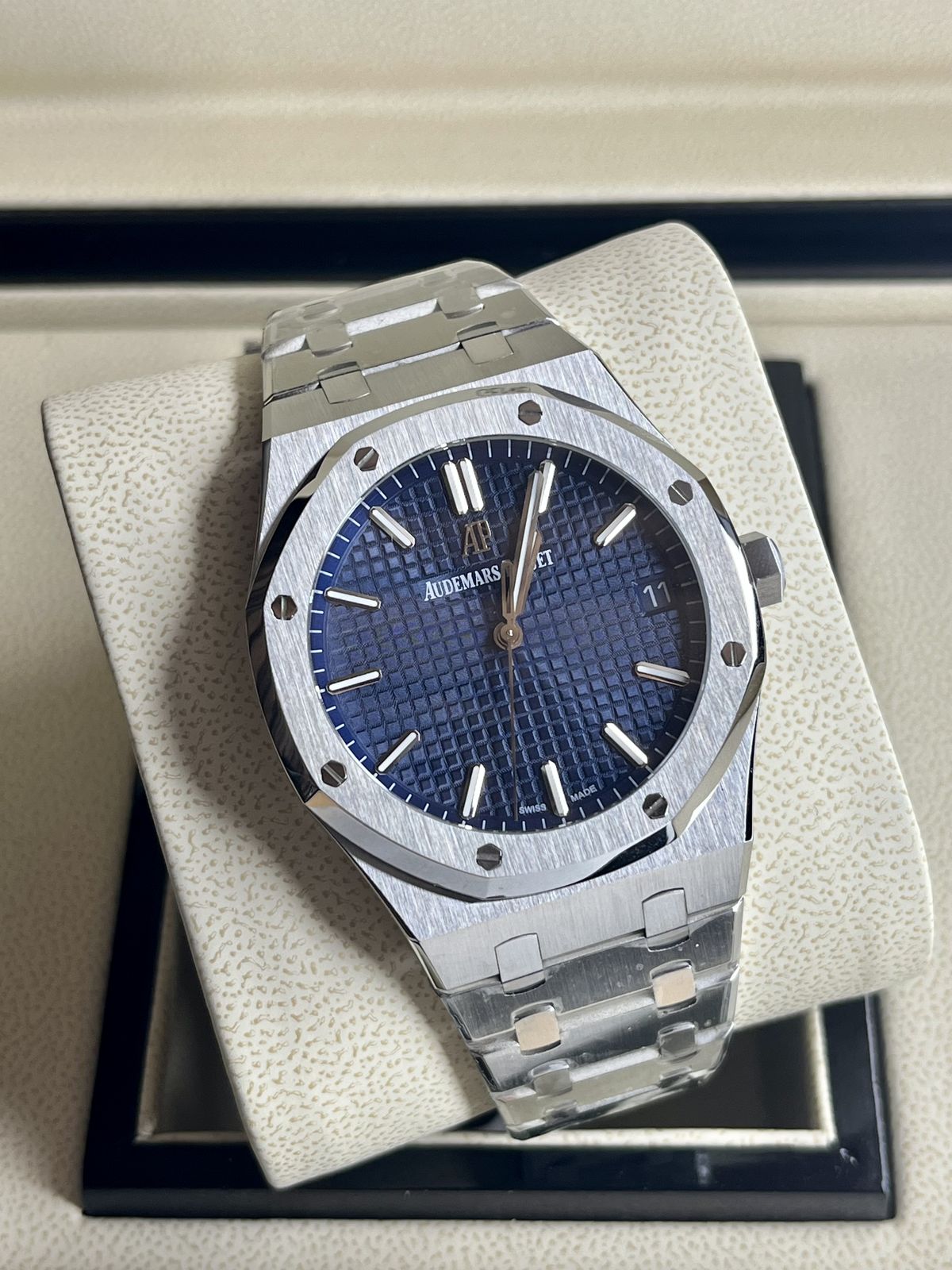 AP (Audemars Piguet) Royal Oak Signature